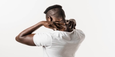 Boyun Fıtığı Ameliyatı: Sağlık Okuryazarlığı ve Sağlıklı Yaşamın Önemi